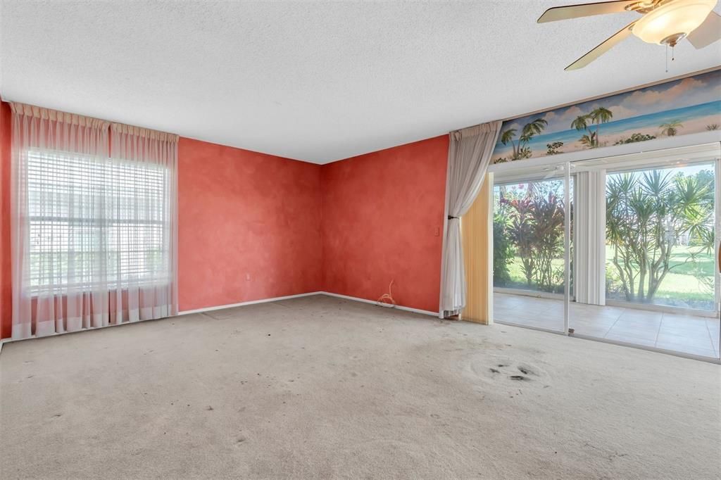 For Sale: $219,000 (2 beds, 2 baths, 1913 Square Feet)