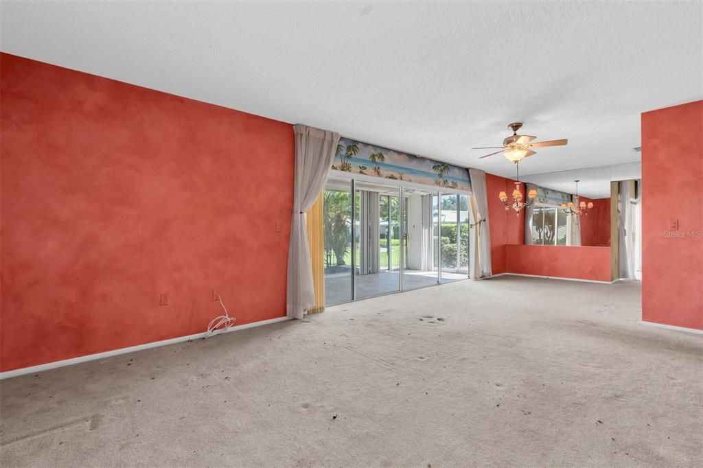 For Sale: $219,000 (2 beds, 2 baths, 1913 Square Feet)