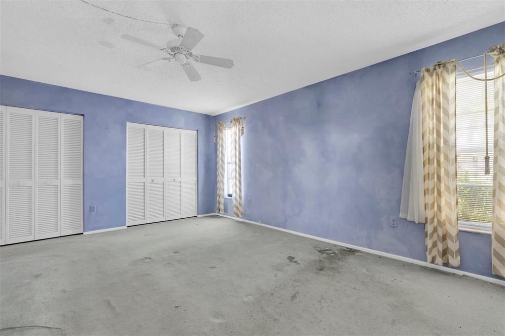 For Sale: $219,000 (2 beds, 2 baths, 1913 Square Feet)