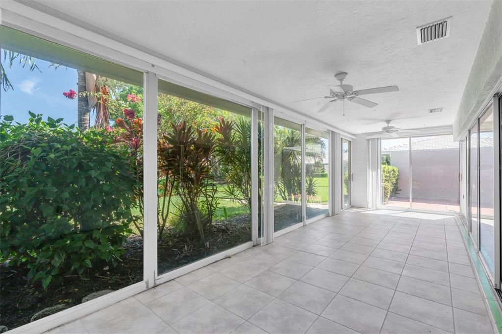For Sale: $219,000 (2 beds, 2 baths, 1913 Square Feet)