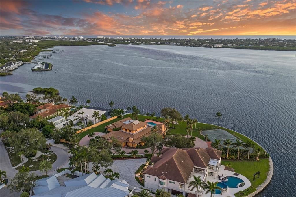 For Sale: $11,375,000 (4 beds, 6 baths, 10234 Square Feet)