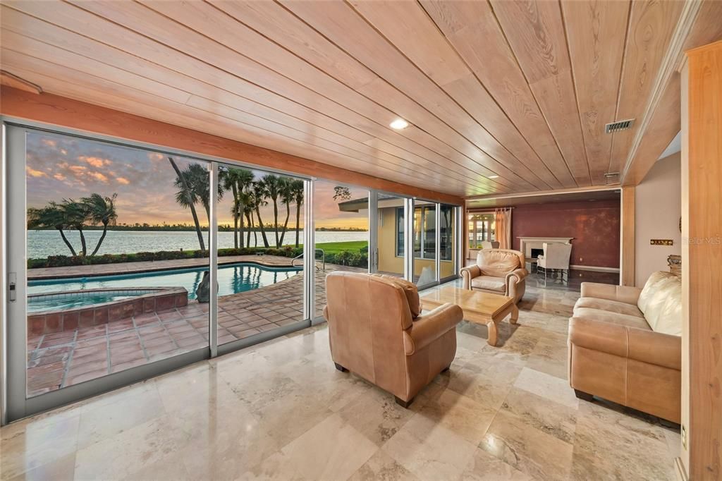 For Sale: $11,375,000 (4 beds, 6 baths, 10234 Square Feet)