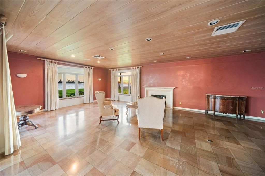 For Sale: $11,375,000 (4 beds, 6 baths, 10234 Square Feet)