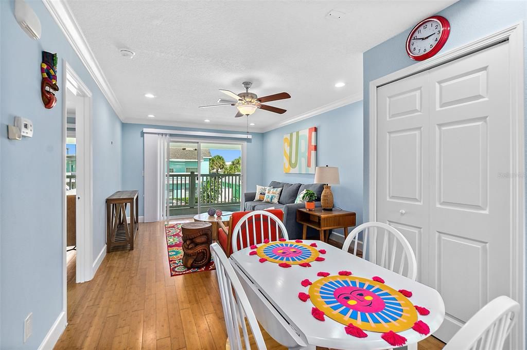 For Rent: $1,850 (2 beds, 1 baths, 800 Square Feet)