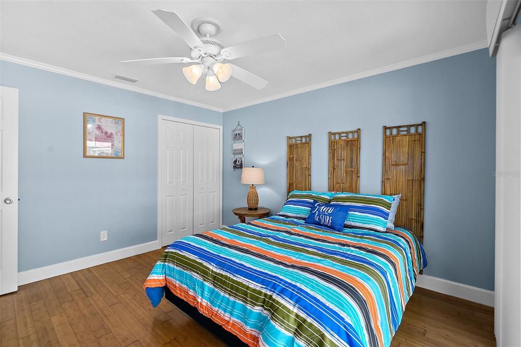 For Rent: $1,850 (2 beds, 1 baths, 800 Square Feet)