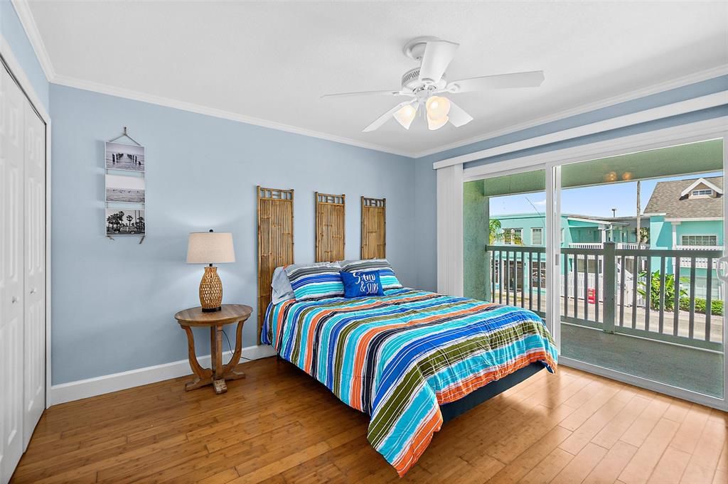 For Rent: $1,850 (2 beds, 1 baths, 800 Square Feet)