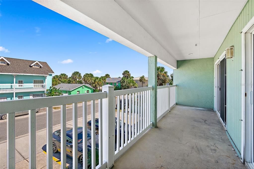 For Rent: $1,850 (2 beds, 1 baths, 800 Square Feet)