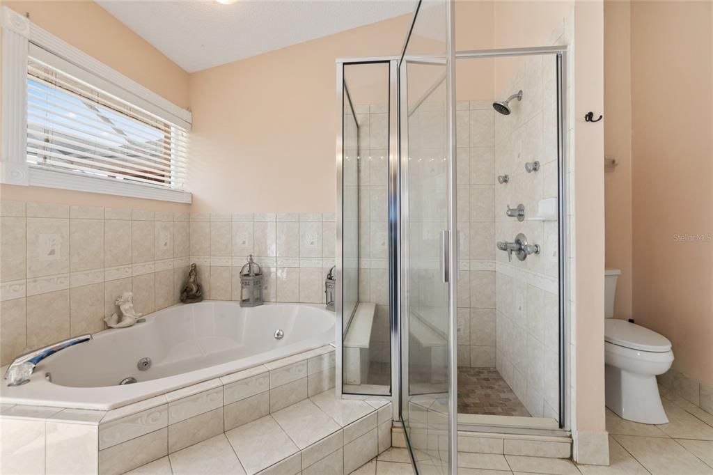 For Sale: $450,000 (4 beds, 3 baths, 2774 Square Feet)