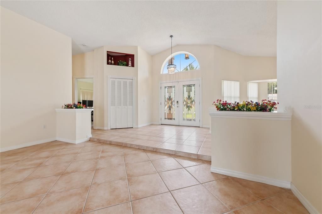 For Sale: $450,000 (4 beds, 3 baths, 2774 Square Feet)