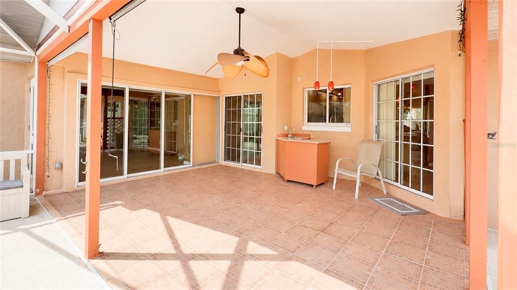For Sale: $450,000 (4 beds, 3 baths, 2774 Square Feet)