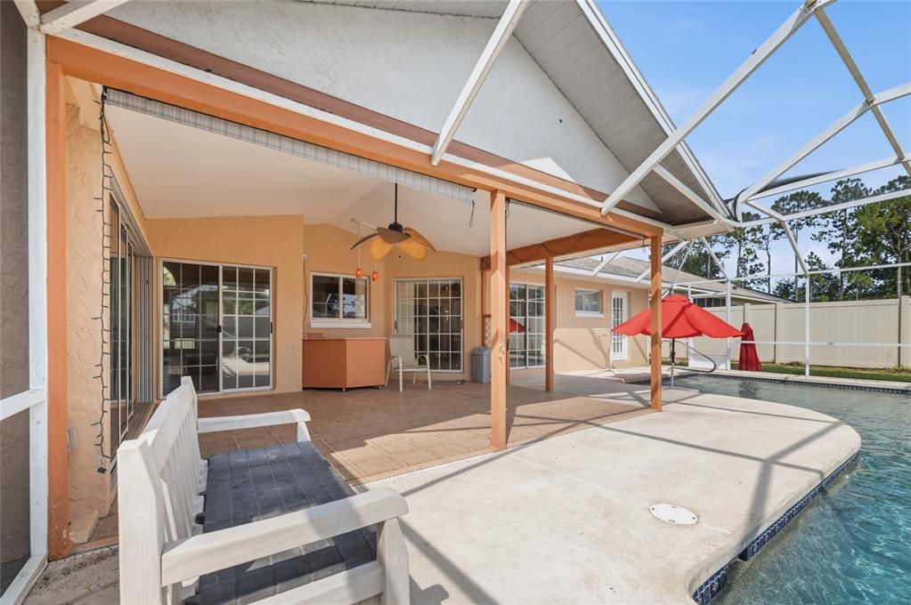 For Sale: $450,000 (4 beds, 3 baths, 2774 Square Feet)