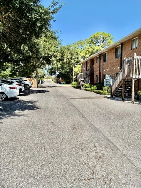 For Rent: $1,750 (2 beds, 1 baths, 723 Square Feet)