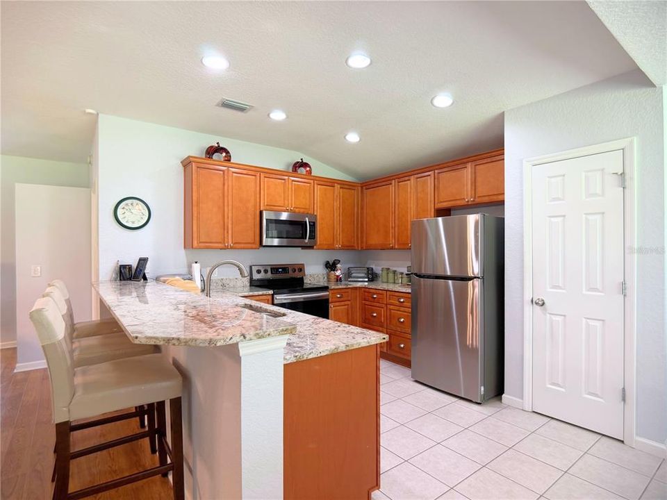 For Sale: $279,000 (3 beds, 2 baths, 1593 Square Feet)