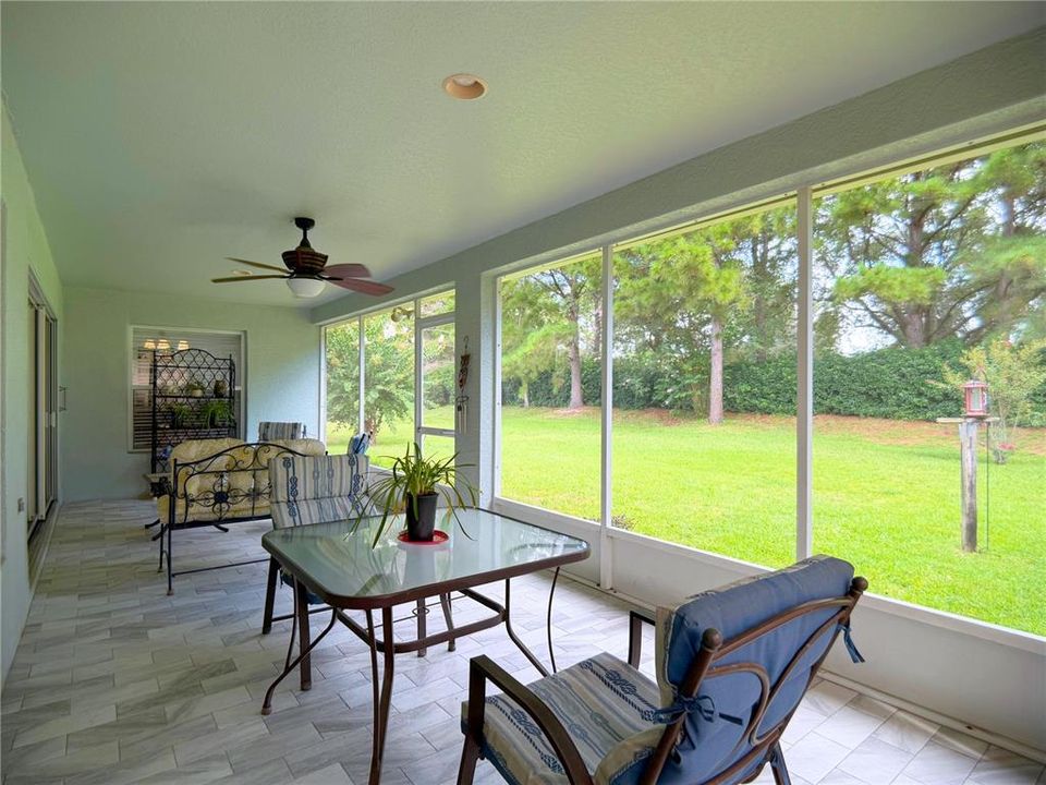 For Sale: $279,000 (3 beds, 2 baths, 1593 Square Feet)