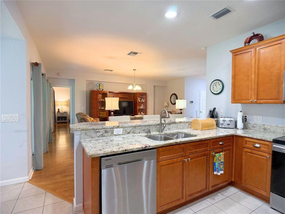 For Sale: $279,000 (3 beds, 2 baths, 1593 Square Feet)