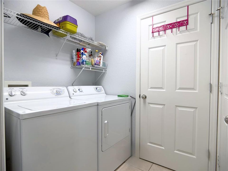 For Sale: $279,000 (3 beds, 2 baths, 1593 Square Feet)