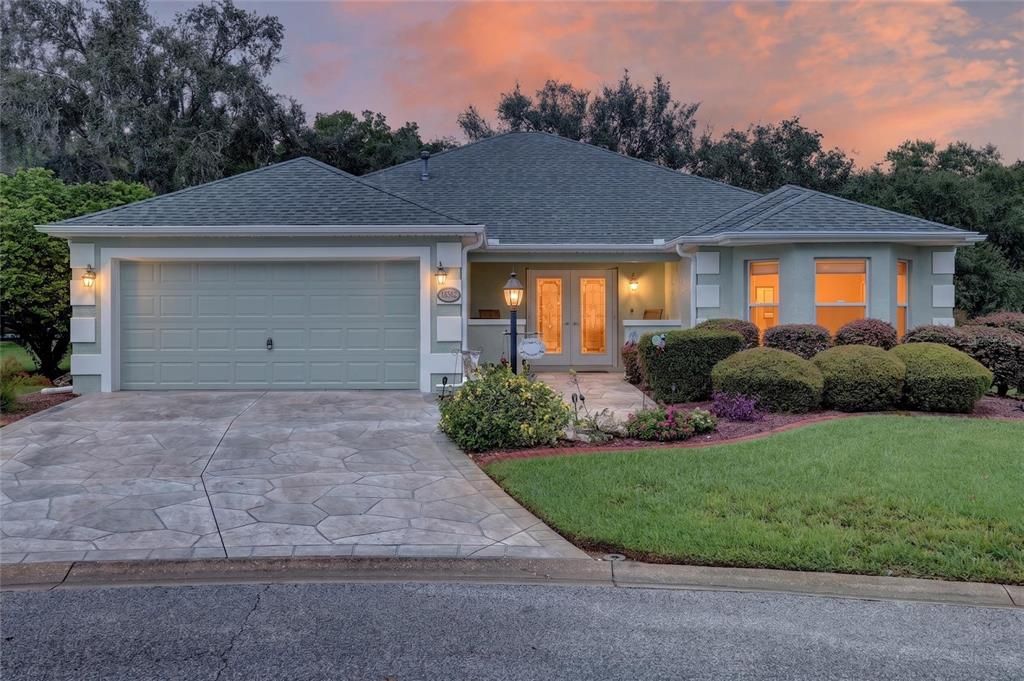 For Sale: $475,000 (2 beds, 2 baths, 1824 Square Feet)