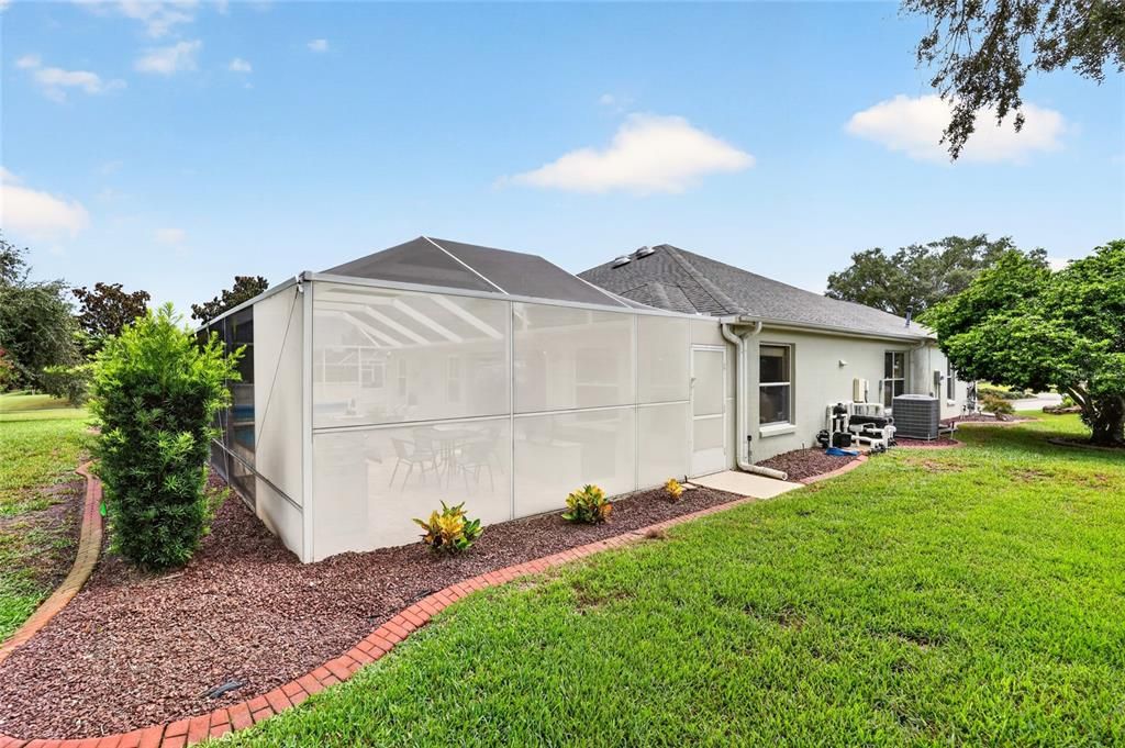 For Sale: $475,000 (2 beds, 2 baths, 1824 Square Feet)