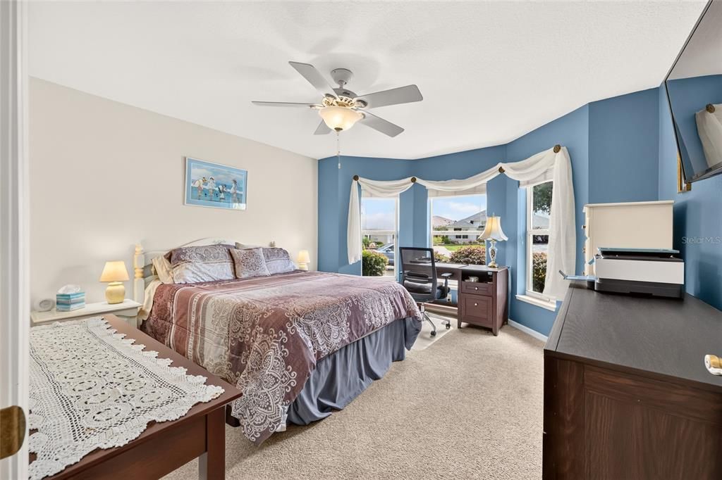 For Sale: $475,000 (2 beds, 2 baths, 1824 Square Feet)