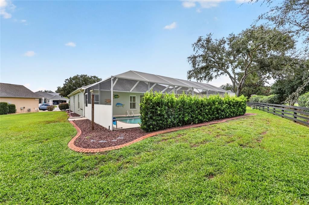 For Sale: $475,000 (2 beds, 2 baths, 1824 Square Feet)