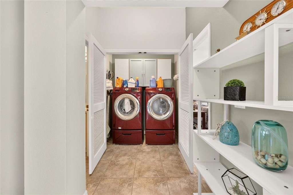 For Sale: $475,000 (2 beds, 2 baths, 1824 Square Feet)