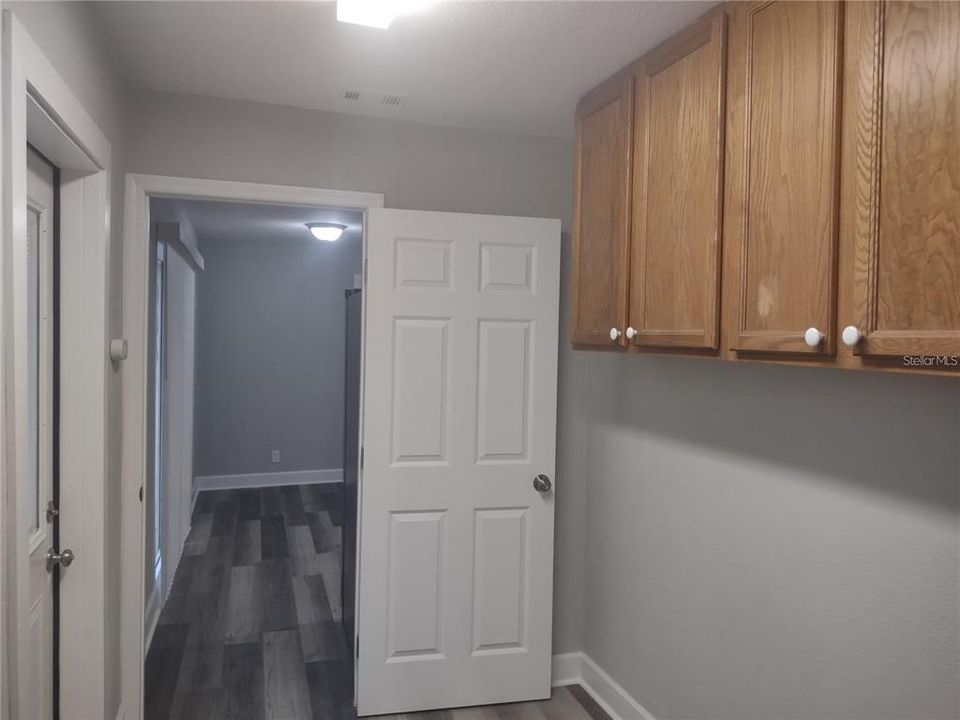 For Rent: $1,700 (3 beds, 2 baths, 1305 Square Feet)
