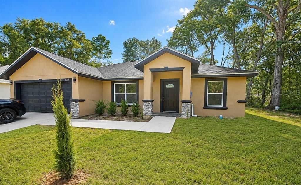 En Venta: $329,000 (3 camas, 2 baños, 2001 Pies cuadrados)