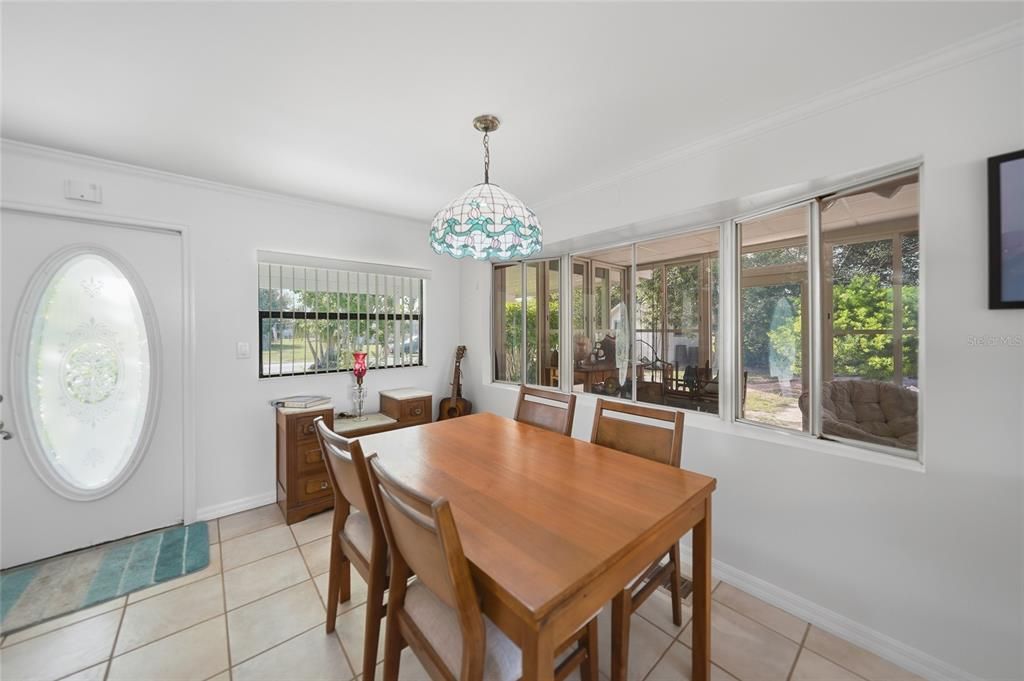 For Sale: $179,000 (2 beds, 2 baths, 1286 Square Feet)