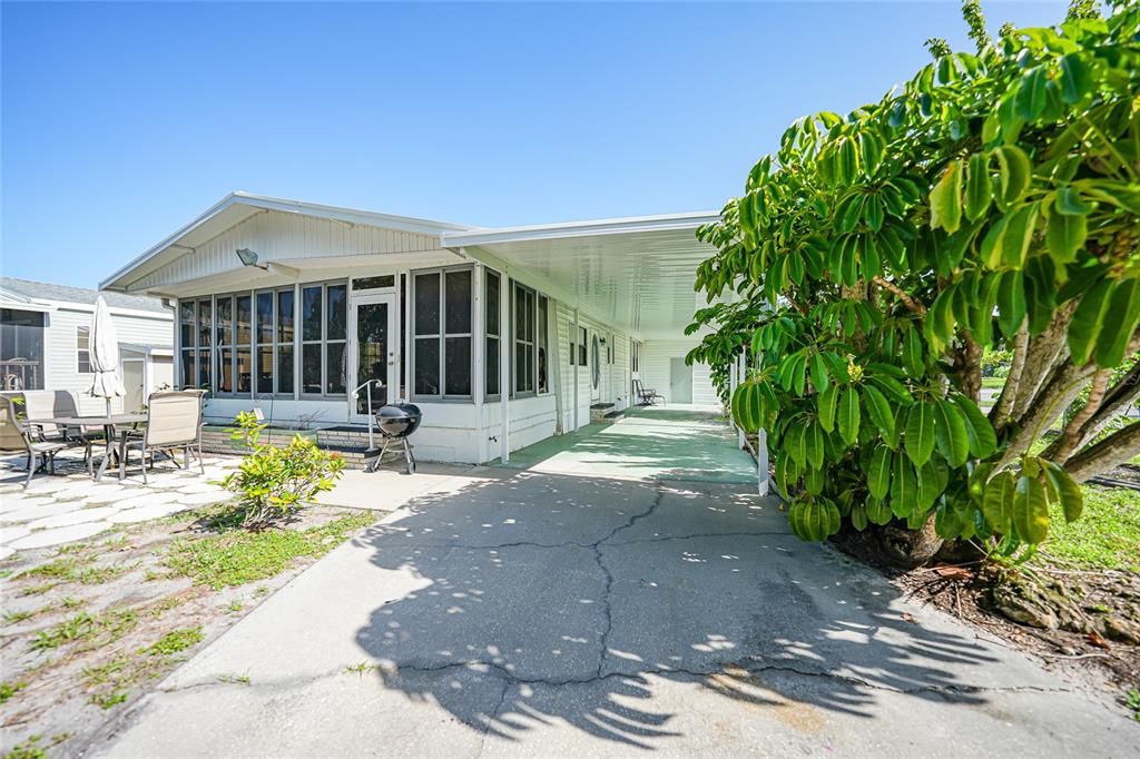 For Sale: $179,000 (2 beds, 2 baths, 1286 Square Feet)