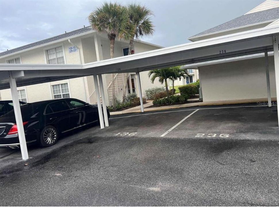 For Sale: $377,000 (1 beds, 1 baths, 718 Square Feet)