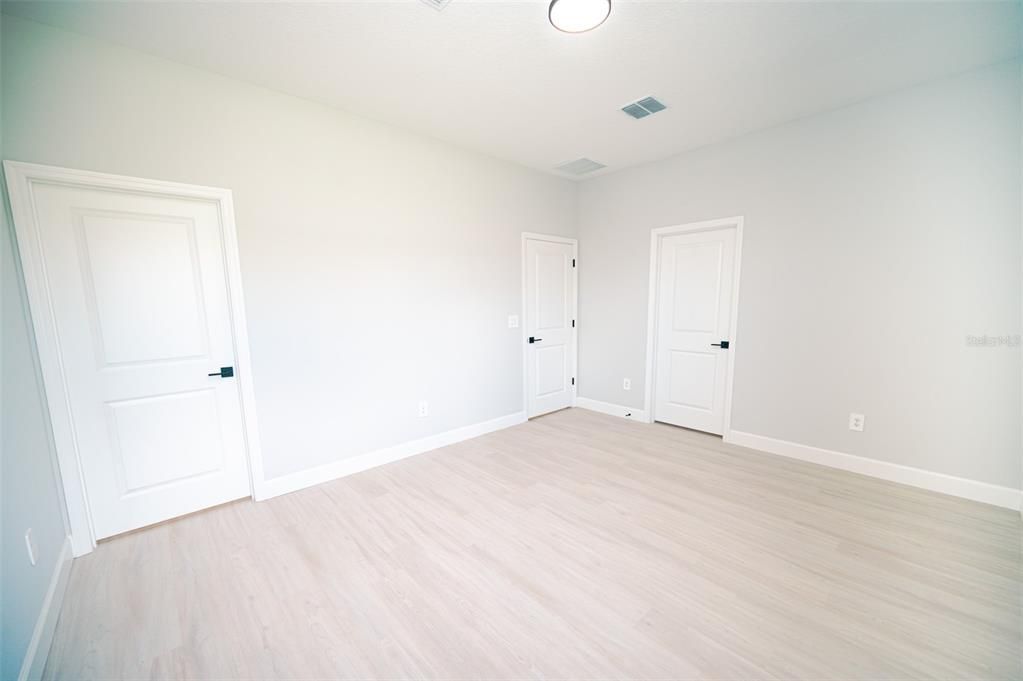 For Sale: $334,900 (4 beds, 2 baths, 1623 Square Feet)