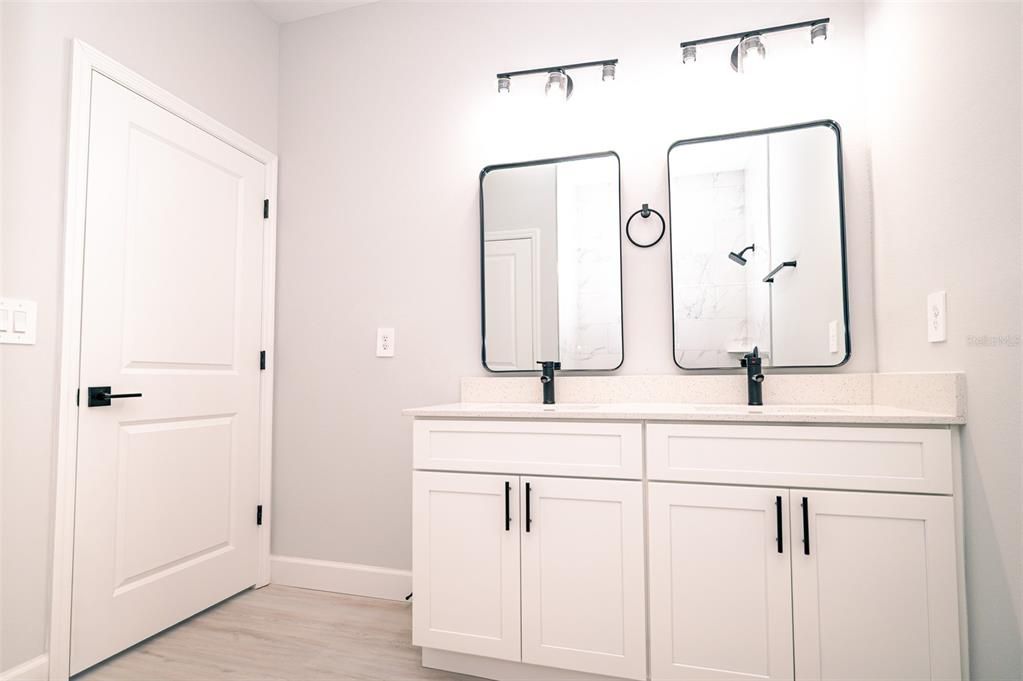 For Sale: $334,900 (4 beds, 2 baths, 1623 Square Feet)