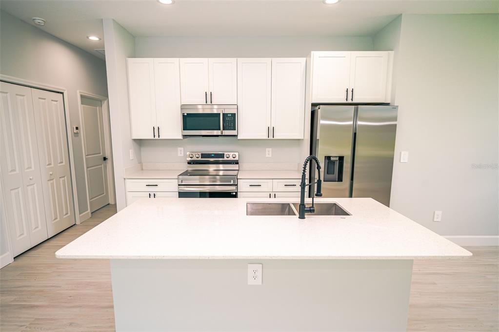 For Sale: $334,900 (4 beds, 2 baths, 1623 Square Feet)