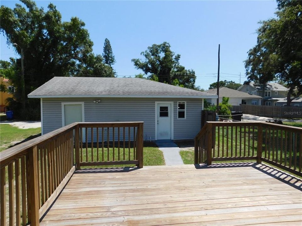 For Sale: $449,900 (2 beds, 1 baths, 1746 Square Feet)