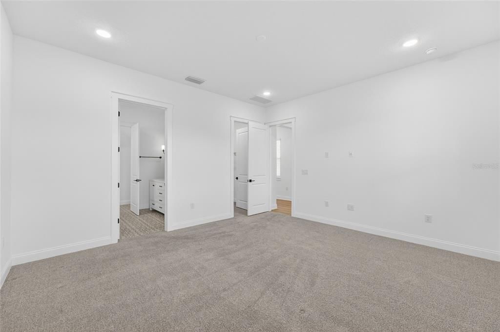 En Renta: $3,600 (4 camas, 3 baños, 2686 Pies cuadrados)