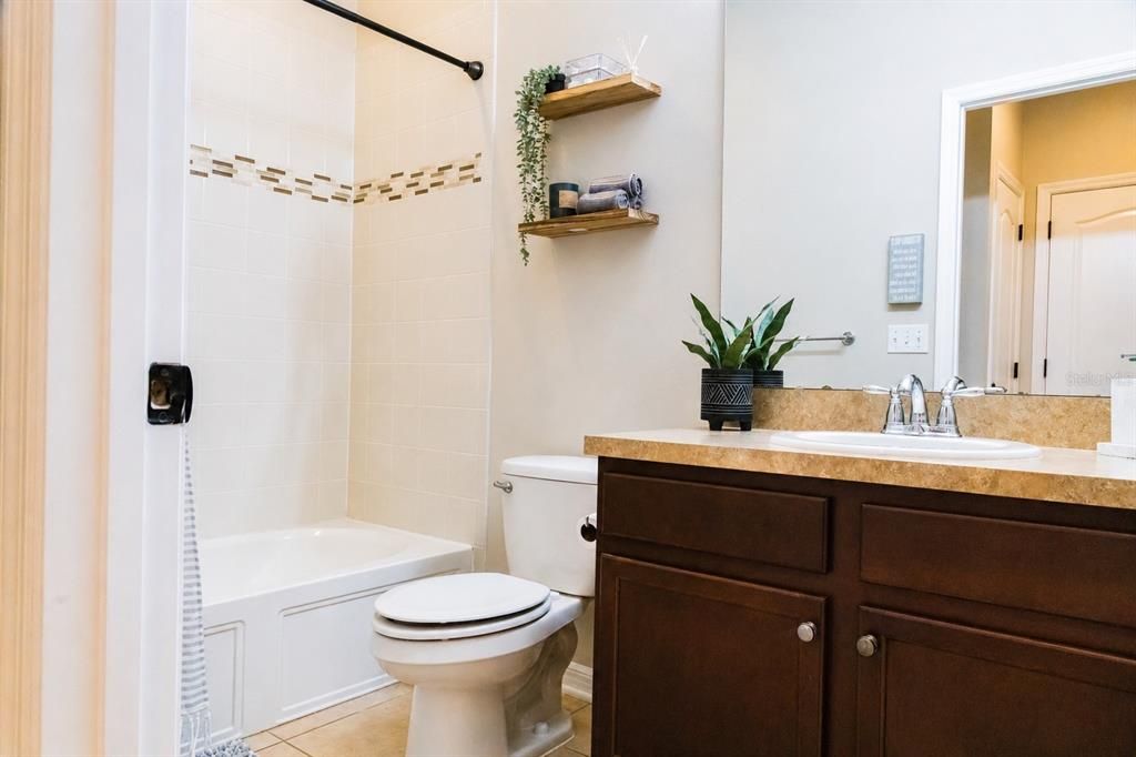 For Sale: $358,900 (3 beds, 3 baths, 1752 Square Feet)