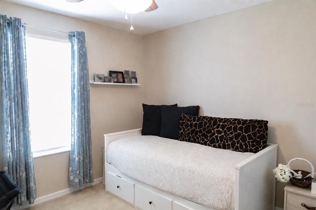 For Sale: $358,900 (3 beds, 3 baths, 1752 Square Feet)