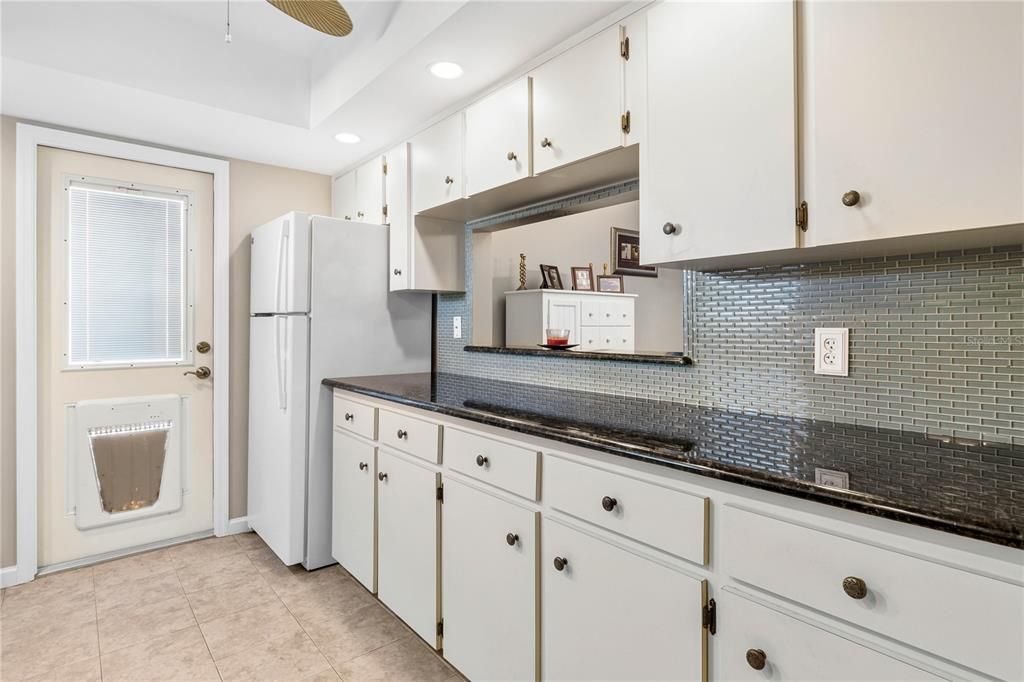 En Venta: $224,900 (2 camas, 2 baños, 1042 Pies cuadrados)