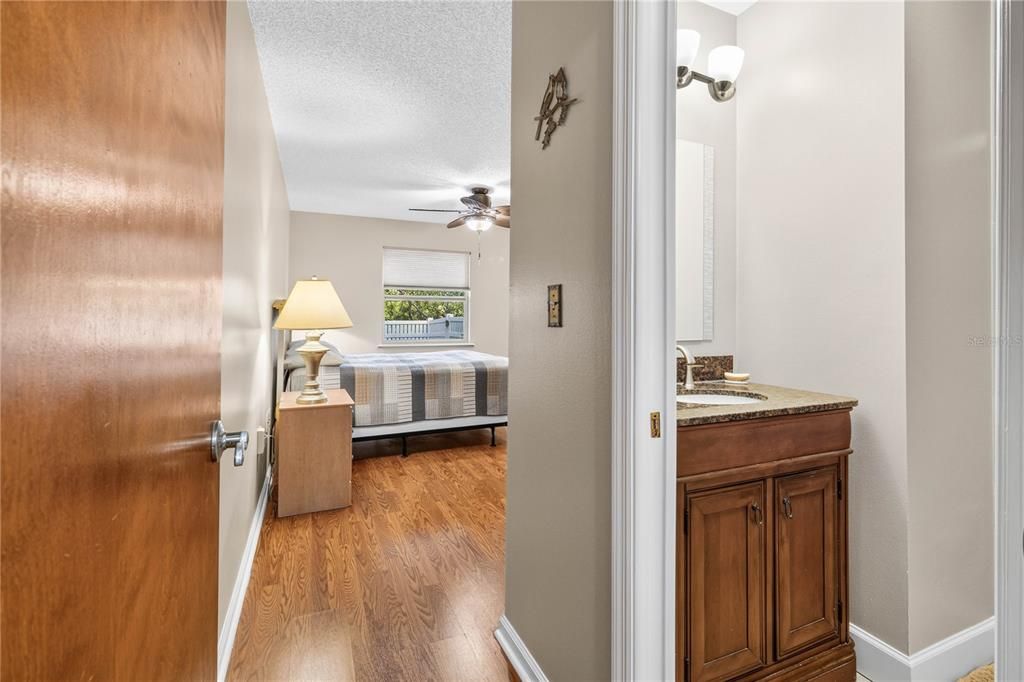 En Venta: $224,900 (2 camas, 2 baños, 1042 Pies cuadrados)