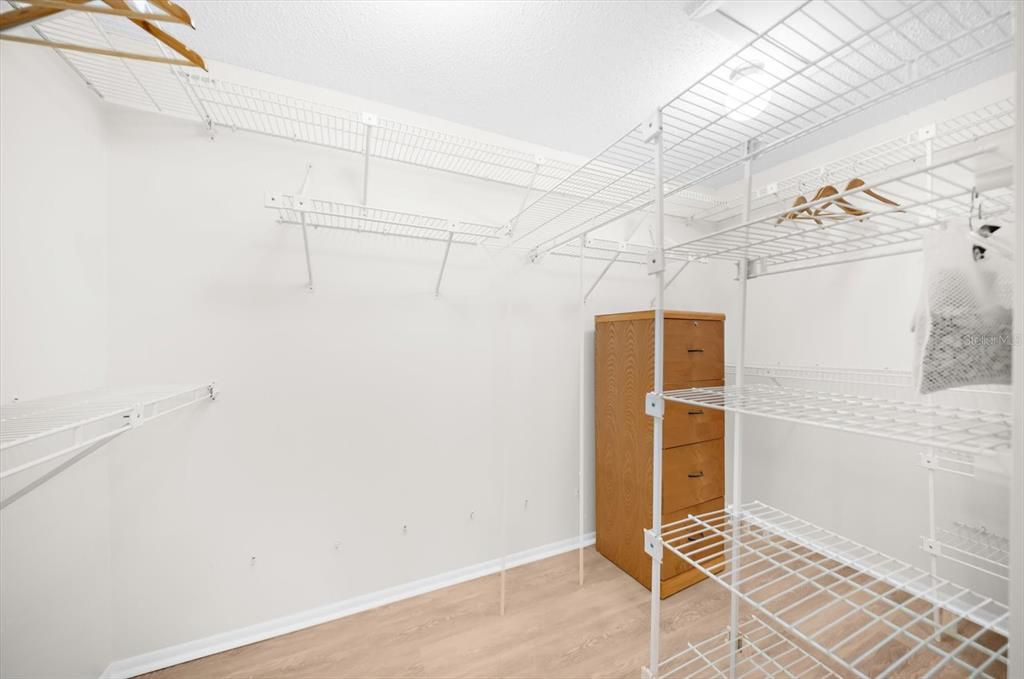 For Sale: $375,000 (3 beds, 2 baths, 1840 Square Feet)