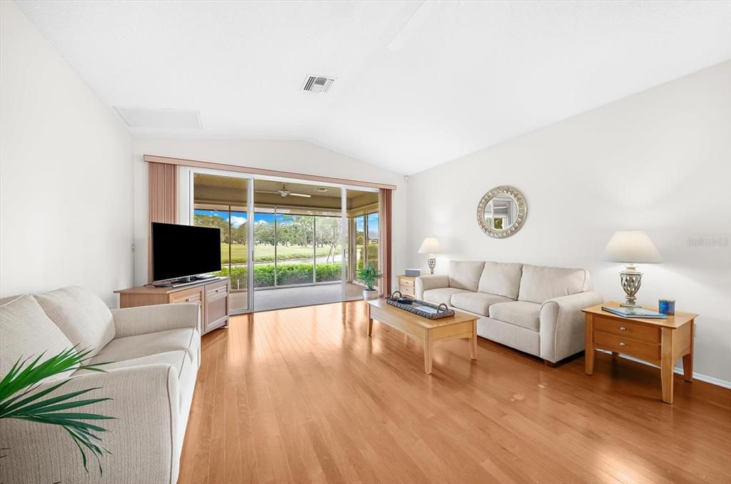 For Sale: $375,000 (3 beds, 2 baths, 1840 Square Feet)