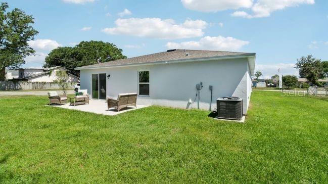 For Sale: $324,900 (4 beds, 2 baths, 1876 Square Feet)