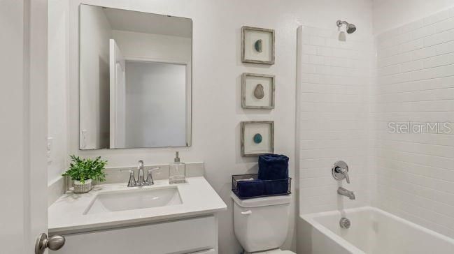 For Sale: $324,900 (4 beds, 2 baths, 1876 Square Feet)
