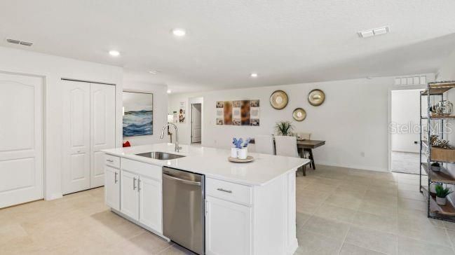 For Sale: $324,900 (4 beds, 2 baths, 1876 Square Feet)