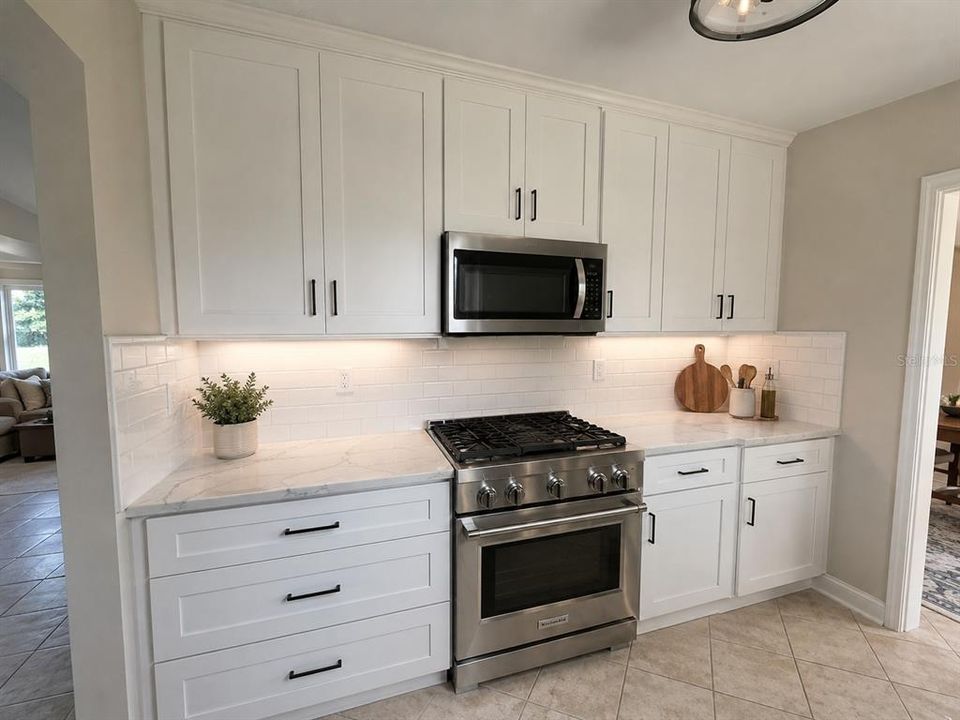For Sale: $219,900 (4 beds, 2 baths, 1349 Square Feet)