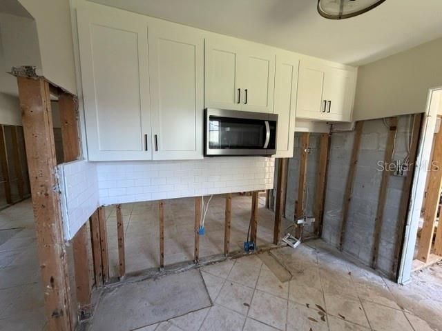 For Sale: $219,900 (4 beds, 2 baths, 1349 Square Feet)