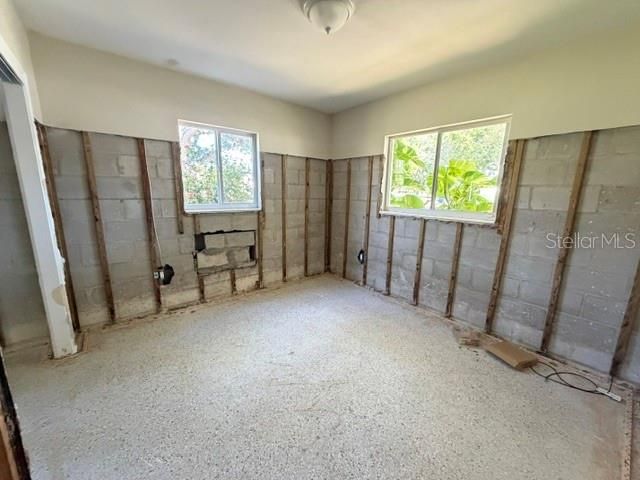 For Sale: $219,900 (4 beds, 2 baths, 1349 Square Feet)