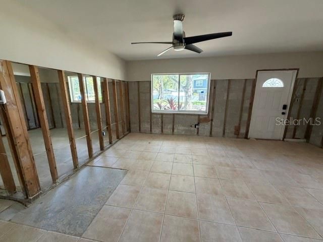 For Sale: $219,900 (4 beds, 2 baths, 1349 Square Feet)