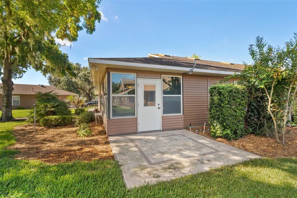 For Sale: $225,000 (2 beds, 2 baths, 1350 Square Feet)