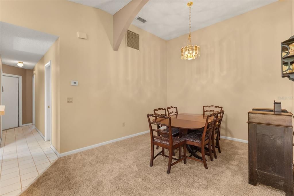 For Sale: $225,000 (2 beds, 2 baths, 1350 Square Feet)
